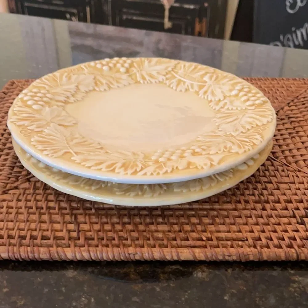 2 Williams Sonoma Yellow glazed 9” Plates EUC